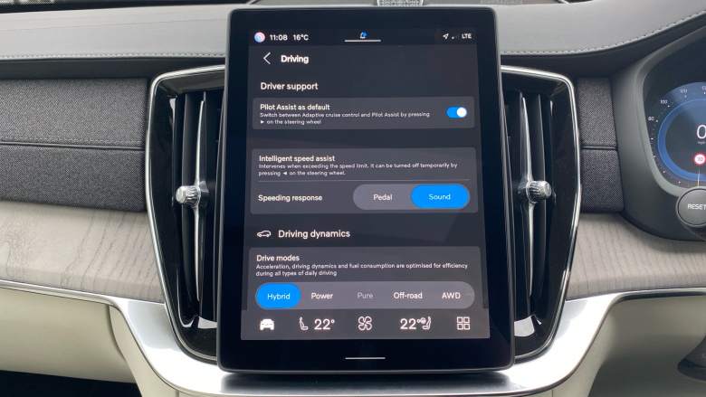 Volvo XC90 2.0 T8 PHEV Ultra Dark 5dr AWD Geartronic Estate